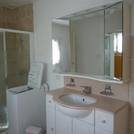 De La Lionnaire Holiday home Orches